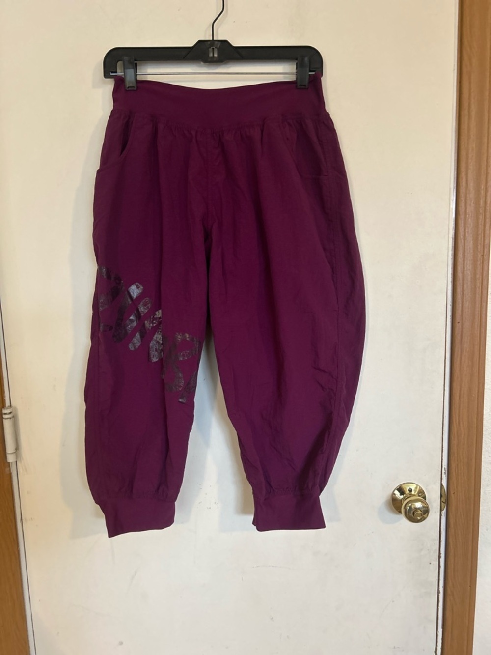 Zumba Nylon Pull On Cropped Dance Pants Women Size XL  Purple Pockets